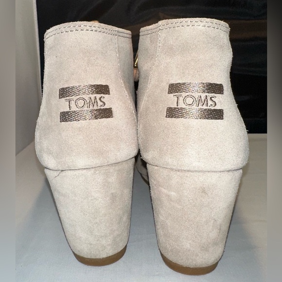 TOMS Women's Lace Up Suede Ankle Boots Booties size 6m - Picture 3 of 5